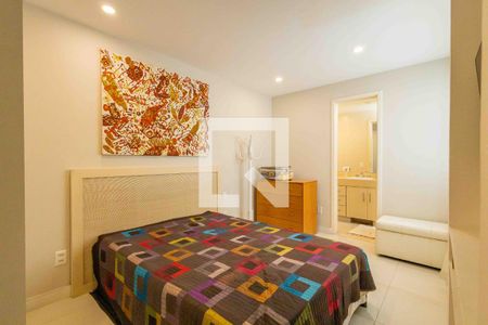 Apartamento à venda com 203m², 3 quartos e 3 vagasSuíte 1