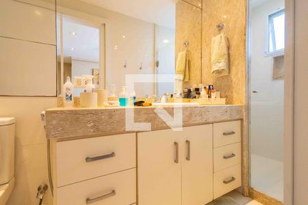 Apartamento à venda com 203m², 3 quartos e 3 vagasBanheiro da Suíte 3