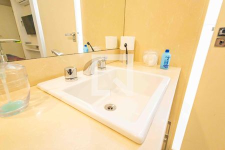 Apartamento à venda com 203m², 3 quartos e 3 vagasBanheiro da Suíte 1