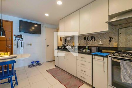 Apartamento à venda com 203m², 3 quartos e 3 vagasCozinha