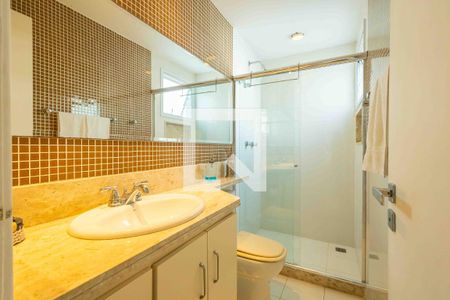 Apartamento à venda com 203m², 3 quartos e 3 vagasBanheiro da Suíte 2