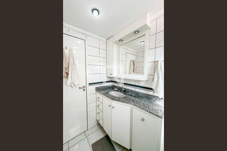 Apartamento à venda com 59m², 2 quartos e 1 vaga Apartamento à venda com 59m², 2 quartos e 1 vagaBanheiro