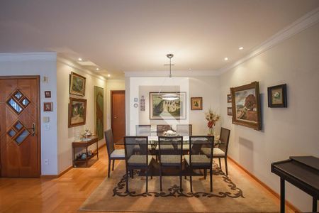 Apartamento à venda com 226m², 3 quartos e 4 vagasSala