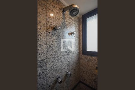 Apartamento à venda com 226m², 3 quartos e 4 vagasChuveiro do Banheiro 2 da Suíte 2