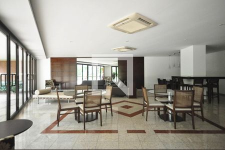 Apartamento à venda com 226m², 3 quartos e 4 vagasÁrea comum