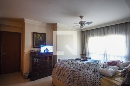 Apartamento à venda com 226m², 3 quartos e 4 vagasSuíte 2