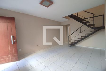 1º Pav - Sala de casa de condomínio para alugar com 2 quartos, 60m² em Curicica, Rio de Janeiro