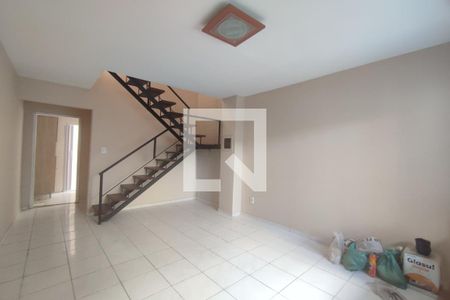 1º Pav - Sala de casa de condomínio para alugar com 2 quartos, 60m² em Curicica, Rio de Janeiro