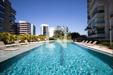 Apartamento à venda com 105m², 1 quarto e 2 vagas Apartamento à venda com 105m², 1 quarto e 2 vagasPiscina descoberta