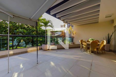 Varanda de apartamento à venda com 3 quartos, 371m² em Barra da Tijuca, Rio de Janeiro