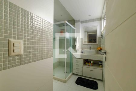 Apartamento à venda com 371m², 3 quartos e 5 vagasBanheiro da Suíte 1