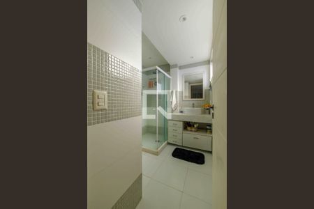 Apartamento à venda com 371m², 3 quartos e 5 vagasBanheiro da Suíte 1