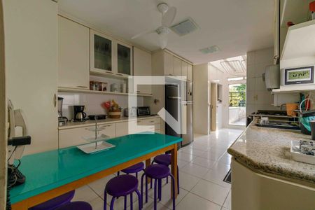 Apartamento à venda com 371m², 3 quartos e 5 vagasCozinha