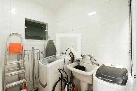 Casa à venda com 130m², 4 quartos e 2 vagasÁrea de Serviço