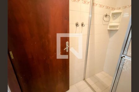 Casa à venda com 255m², 3 quartos e 5 vagasBanheiro de serviço