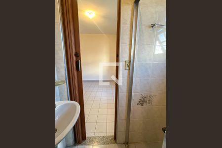 Casa à venda com 255m², 3 quartos e 5 vagasBanheiro da Edícula