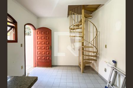 Casa à venda com 255m², 3 quartos e 5 vagasCozinha da Edícula