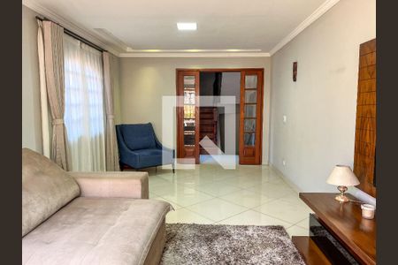 Sala de casa à venda com 3 quartos, 255m² em Parque São Domingos, São Paulo