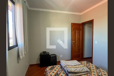 Casa à venda com 255m², 3 quartos e 5 vagasQuarto 2