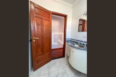 Casa à venda com 255m², 3 quartos e 5 vagasBanheiro da Suíte