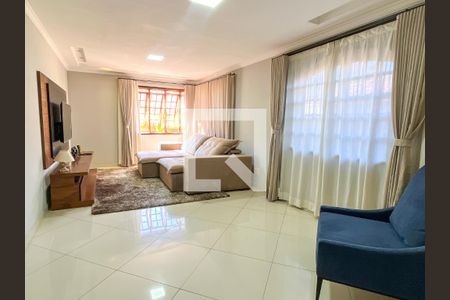 Sala de casa à venda com 3 quartos, 255m² em Parque São Domingos, São Paulo