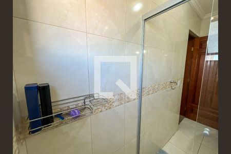 Casa à venda com 255m², 3 quartos e 5 vagasBanheiro Corredor