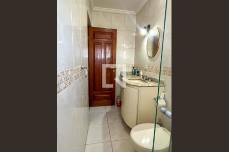 Casa à venda com 255m², 3 quartos e 5 vagasBanheiro Corredor