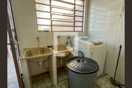 Casa à venda com 255m², 3 quartos e 5 vagasÁrea de Serviço 2