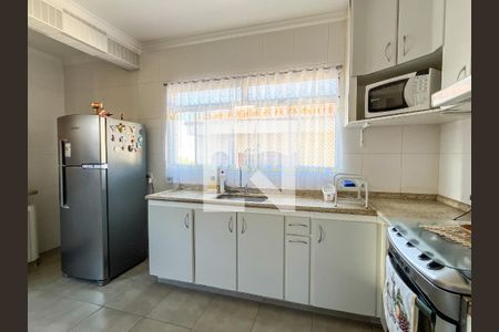 Casa à venda com 255m², 3 quartos e 5 vagasCozinha