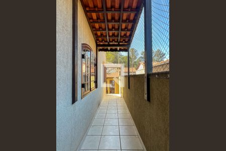 Casa à venda com 255m², 3 quartos e 5 vagasCorredor (entrada)