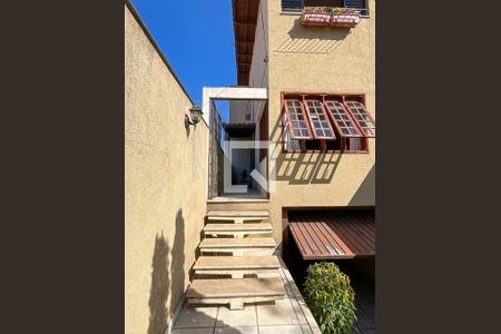 Casa à venda com 255m², 3 quartos e 5 vagasEntrada