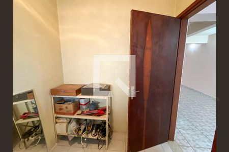 Casa à venda com 255m², 3 quartos e 5 vagasQuarto de Serviço