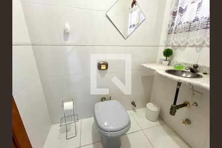 Casa à venda com 255m², 3 quartos e 5 vagasLavabo