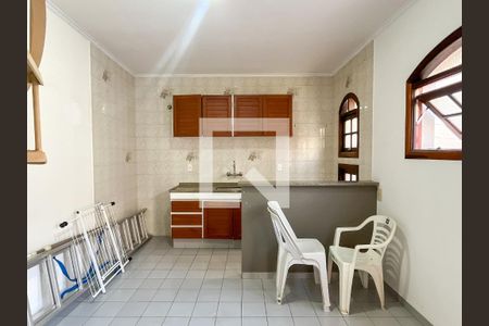 Casa à venda com 255m², 3 quartos e 5 vagasCozinha da Edícula