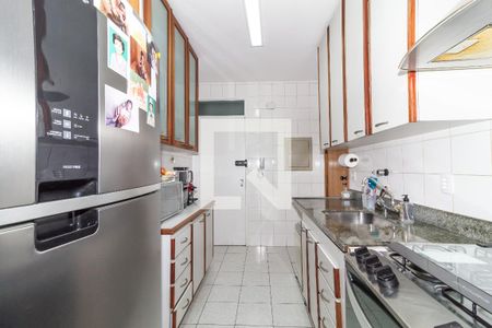 Apartamento à venda com 110m², 3 quartos e 2 vagasCozinha