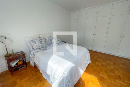 Apartamento à venda com 188m², 3 quartos e 2 vagas Apartamento à venda com 188m², 3 quartos e 2 vagasSuíte