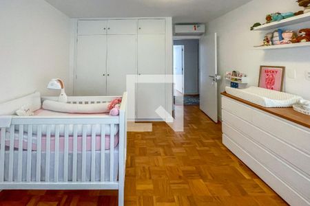 Apartamento à venda com 188m², 3 quartos e 2 vagas Apartamento à venda com 188m², 3 quartos e 2 vagasQuarto 1