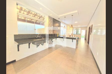 Casa à venda com 150m², 4 quartos e 2 vagasCozinha americana