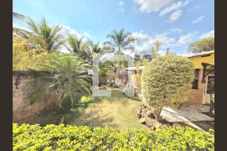 Casa à venda com 150m², 4 quartos e 2 vagasQuintal