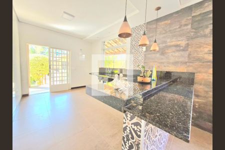 Casa à venda com 150m², 4 quartos e 2 vagasCozinha americana