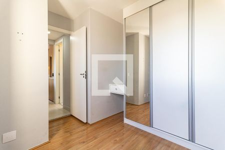 Quarto 1 de apartamento para alugar com 2 quartos, 32m² em Parque Fongaro, São Paulo