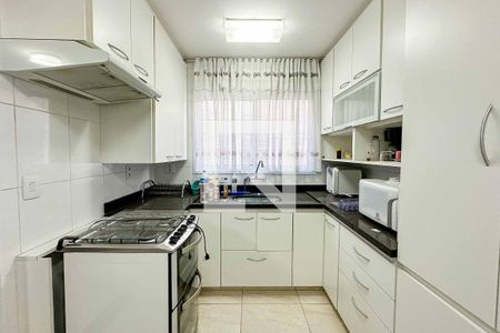 Casa de condomínio para alugar com 185m², 3 quartos e 2 vagasCozinha