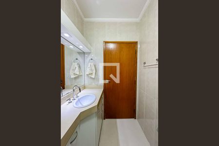 Casa de condomínio para alugar com 185m², 3 quartos e 2 vagasQuarto 2