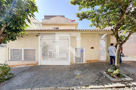 Casa de condomínio para alugar com 185m², 3 quartos e 2 vagasFachada