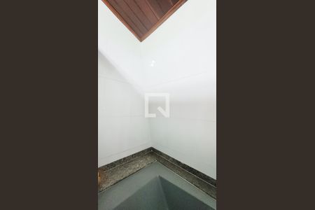 Casa à venda com 650m², 4 quartos e 3 vagas Casa à venda com 650m², 4 quartos e 3 vagasBanheiro Suite