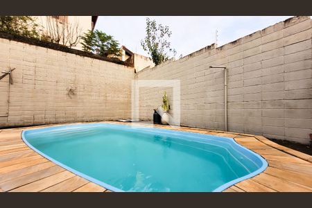 Casa à venda com 650m², 4 quartos e 3 vagas Casa à venda com 650m², 4 quartos e 3 vagasPiscina