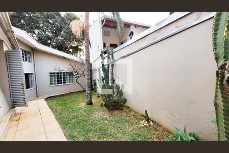 Casa à venda com 650m², 4 quartos e 3 vagas Casa à venda com 650m², 4 quartos e 3 vagasJardim
