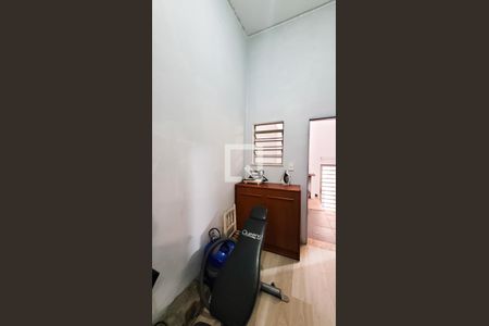 Casa à venda com 650m², 4 quartos e 3 vagas Casa à venda com 650m², 4 quartos e 3 vagasQuarto de Serviço