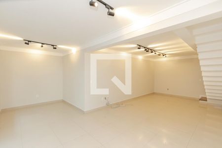 Casa de condomínio à venda com 280m², 3 quartos e 2 vagasSalão