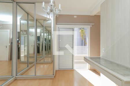 Casa de condomínio à venda com 280m², 3 quartos e 2 vagasCloset da Suíte 1